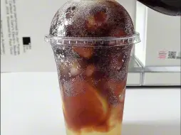 下载视频: 不知道喝啥就喝冰可乐吧🥤解辣解腻还爽口