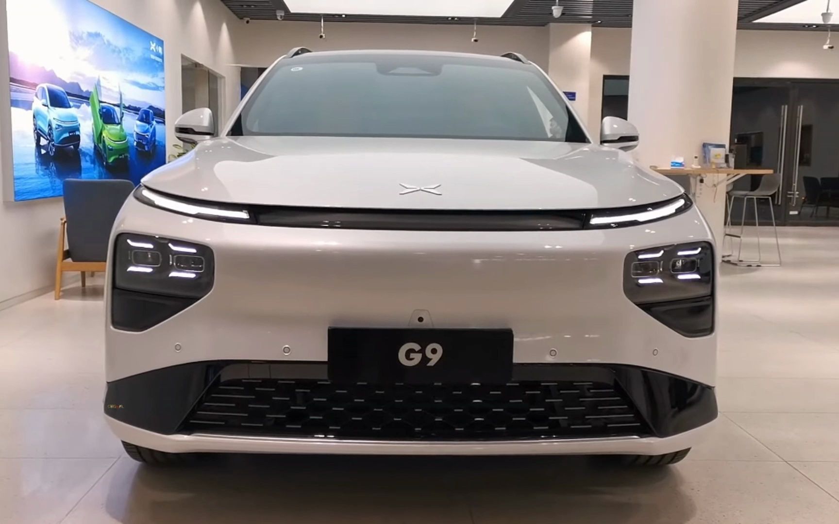 小鹏g9实际就是p9的换壳suv版本,外观没有提升的地方,还卖得比特斯拉