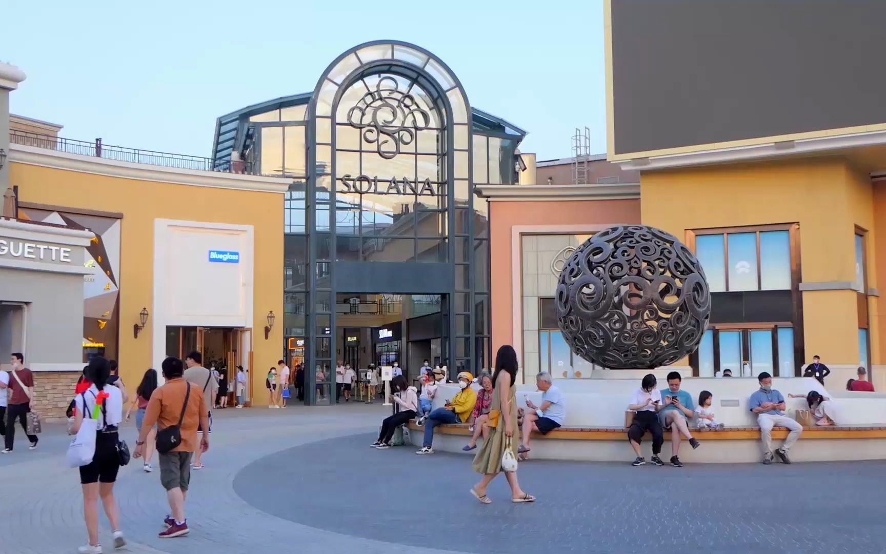 朝阳区亮马河畔蓝色港湾挺有名,告诉您路线