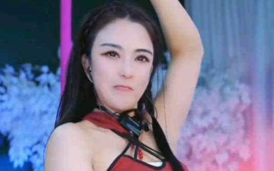 杨灿钢管舞抖音直播表演20240208(4)