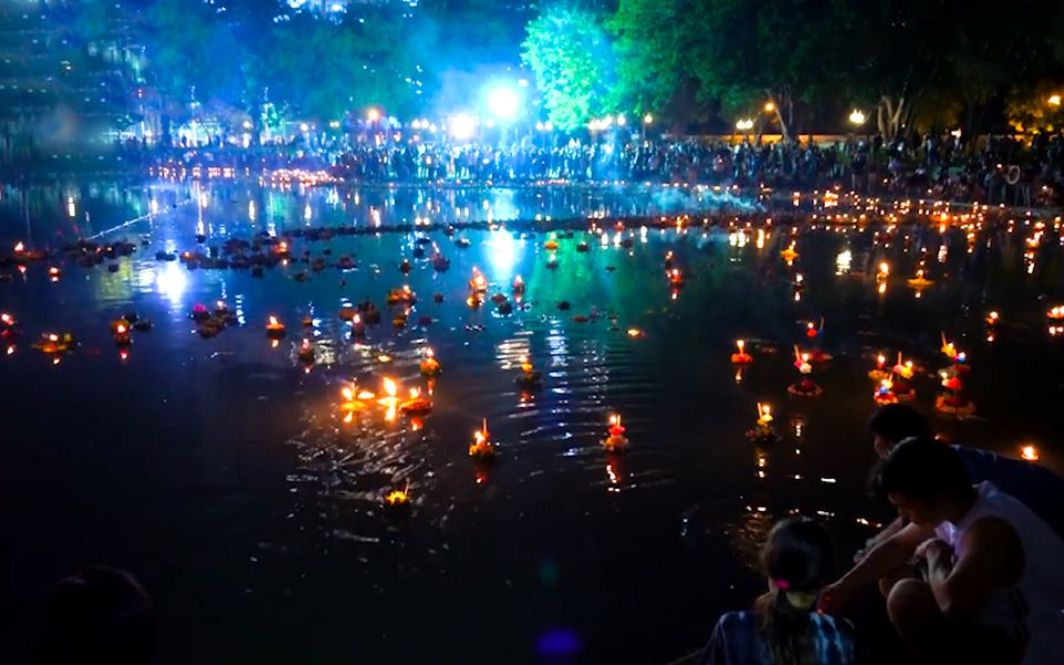 [图]泰国清迈水灯节，这可能是世界上最美的夜晚