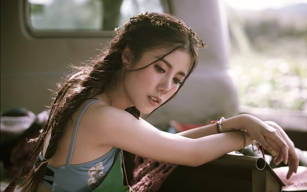 esther supreeleela 杂志拍摄花絮