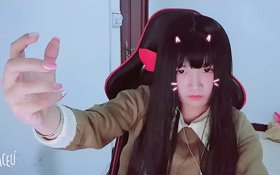 【女装大佬】天命圈究竟有多强?一遍玩游戏一边聊qq都能吃鸡