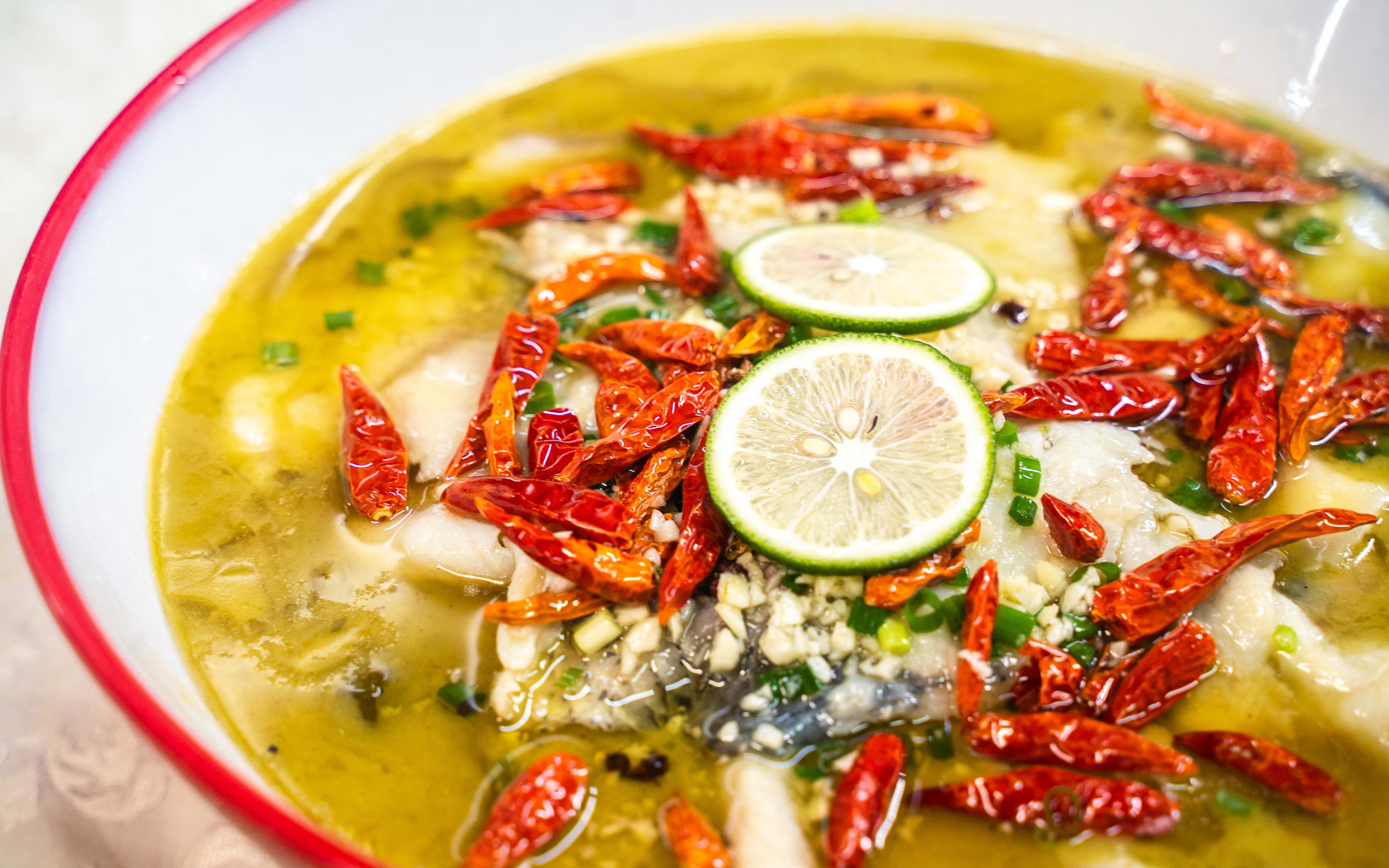 活动  特色柠檬酸菜鱼的做法,详细的讲解,鱼片嫩滑没腥味,3斤鱼不够吃