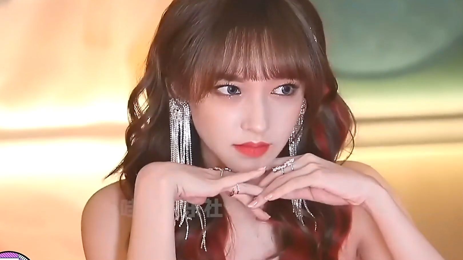 程潇:十九岁红遍韩国,却因低情商发言被群嘲,作品惨遭官媒批评