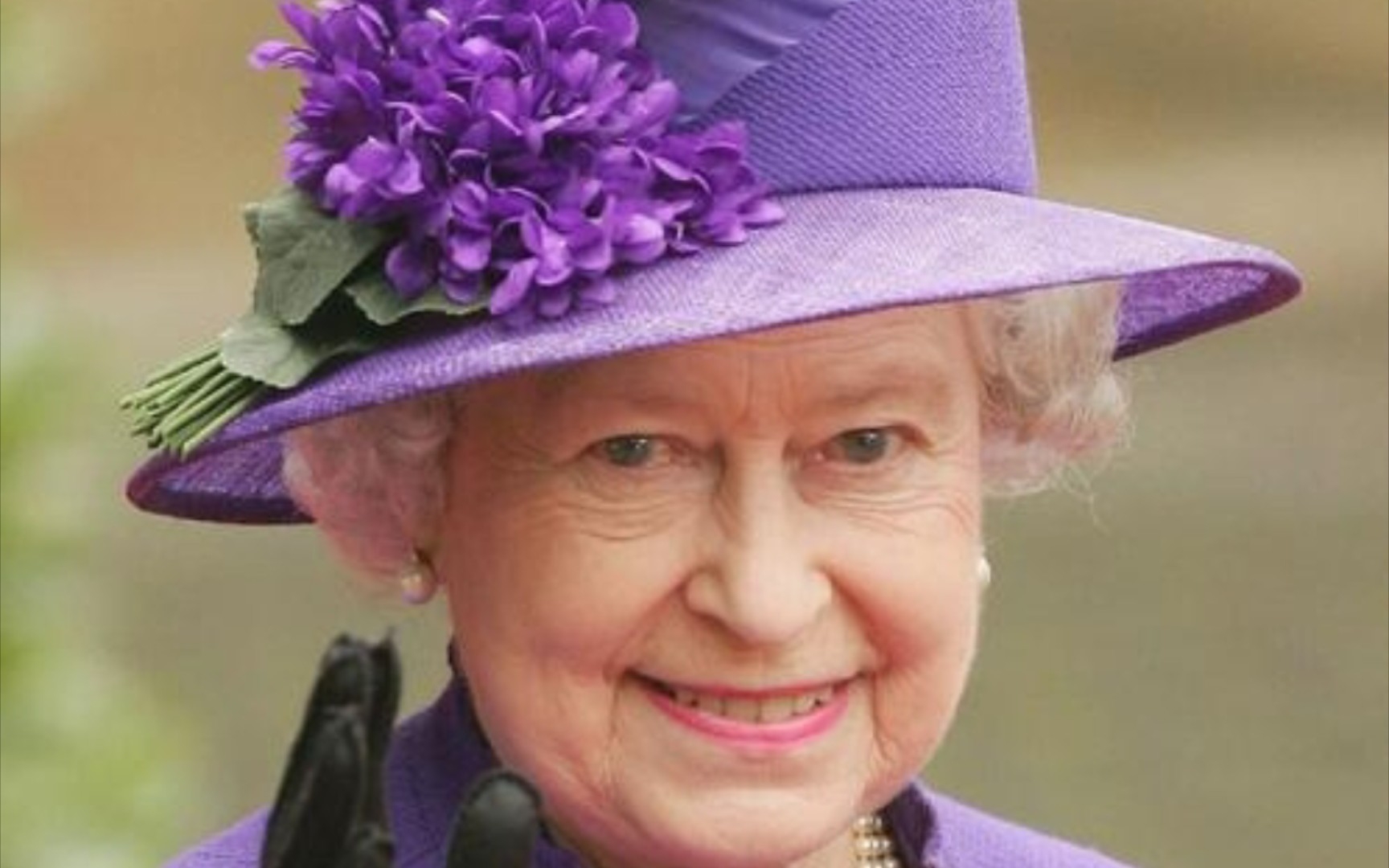 英国白金汉宫8日证实,英国女王伊丽莎白二世当天下午在苏格兰巴尔莫勒