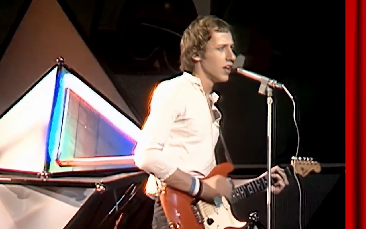 [图]Dire Straits - Sultans Of Swing (TopPop 1978) 【中英字幕】