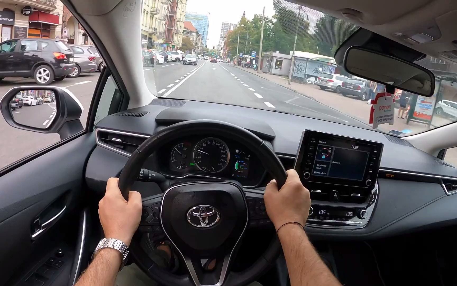 2020款丰田卡罗拉 | 1.8l 混动版 122hp | 第一视角试驾!