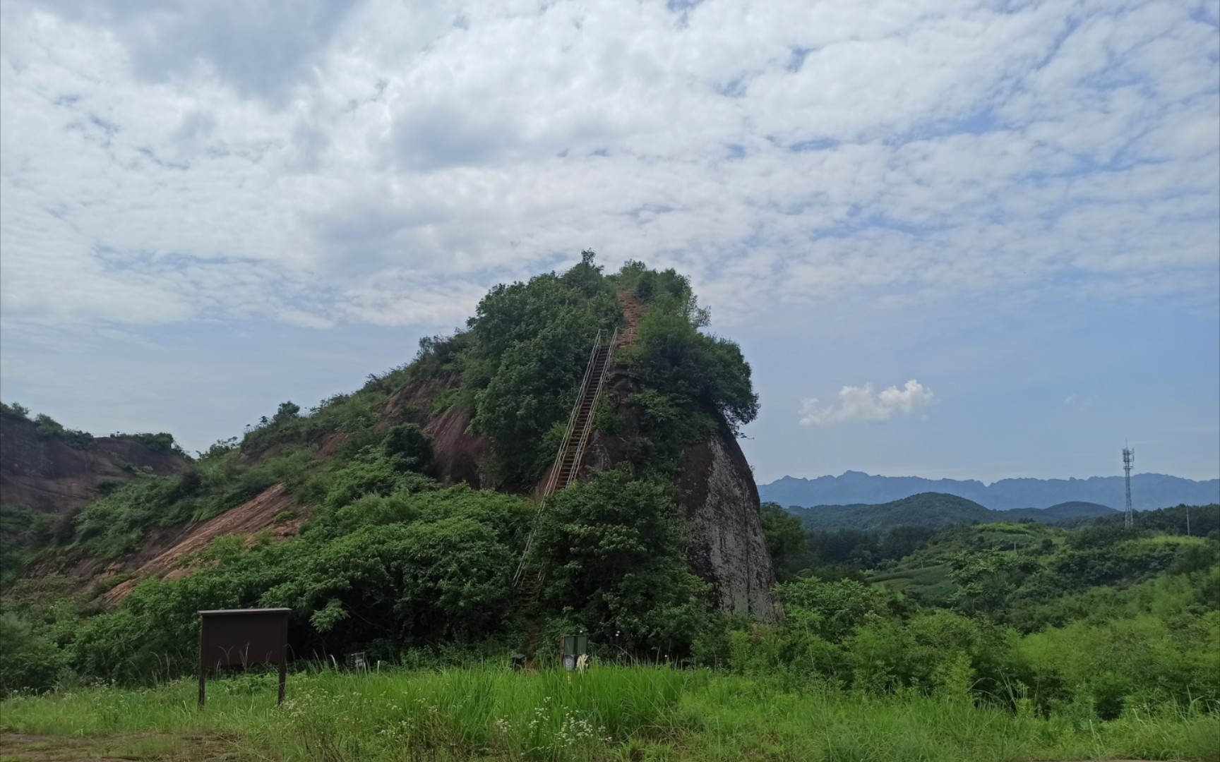 张家界红岩岭图片