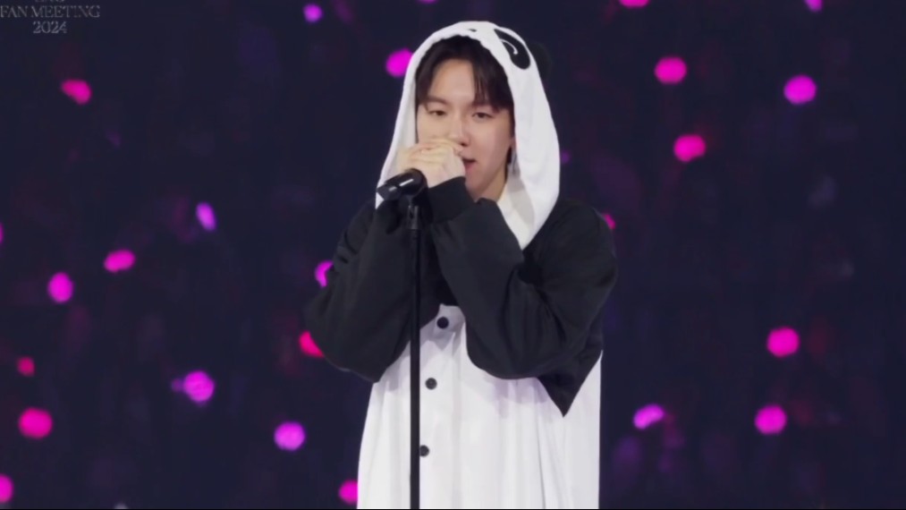 舞台纯享版(蝴蝶少女 彼得潘 xoxo monster 狼与美女 universe 初雪)