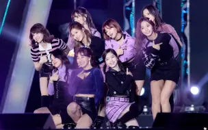 Télécharger la video: 【TWICE】这场紫色系服装真的是心中的白月光了