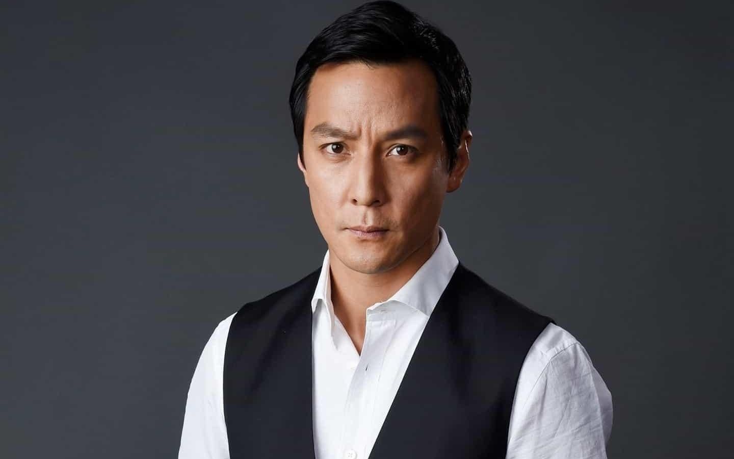 华为手机杂志锁屏的男明星