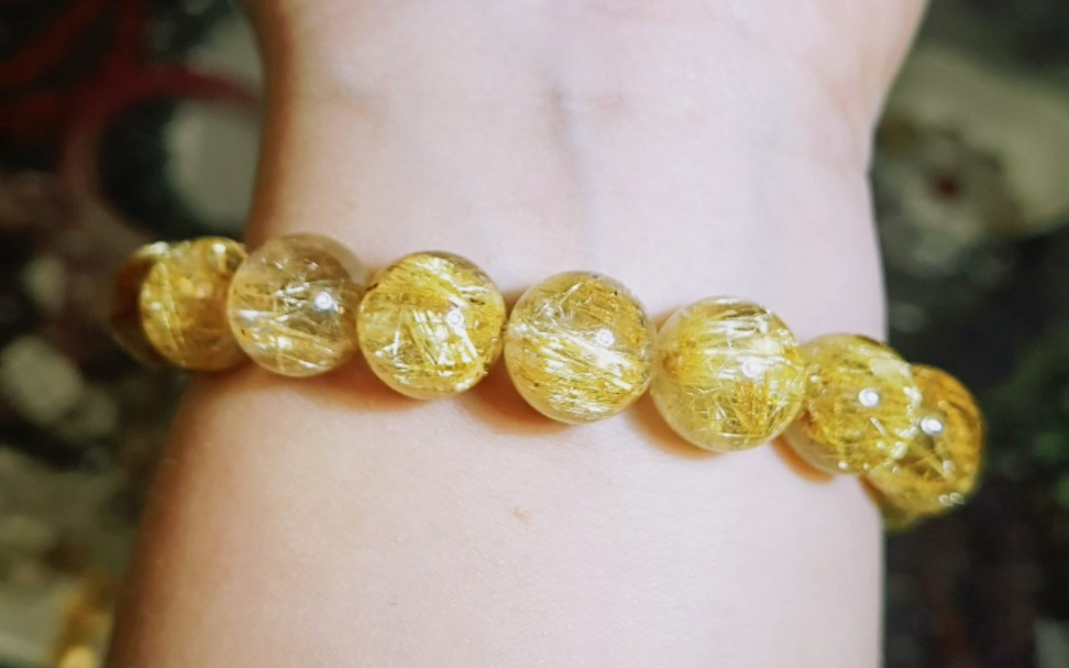 来一串满发的金发晶 晶体干净 发丝金金亮亮 招米米怎么能少了他!