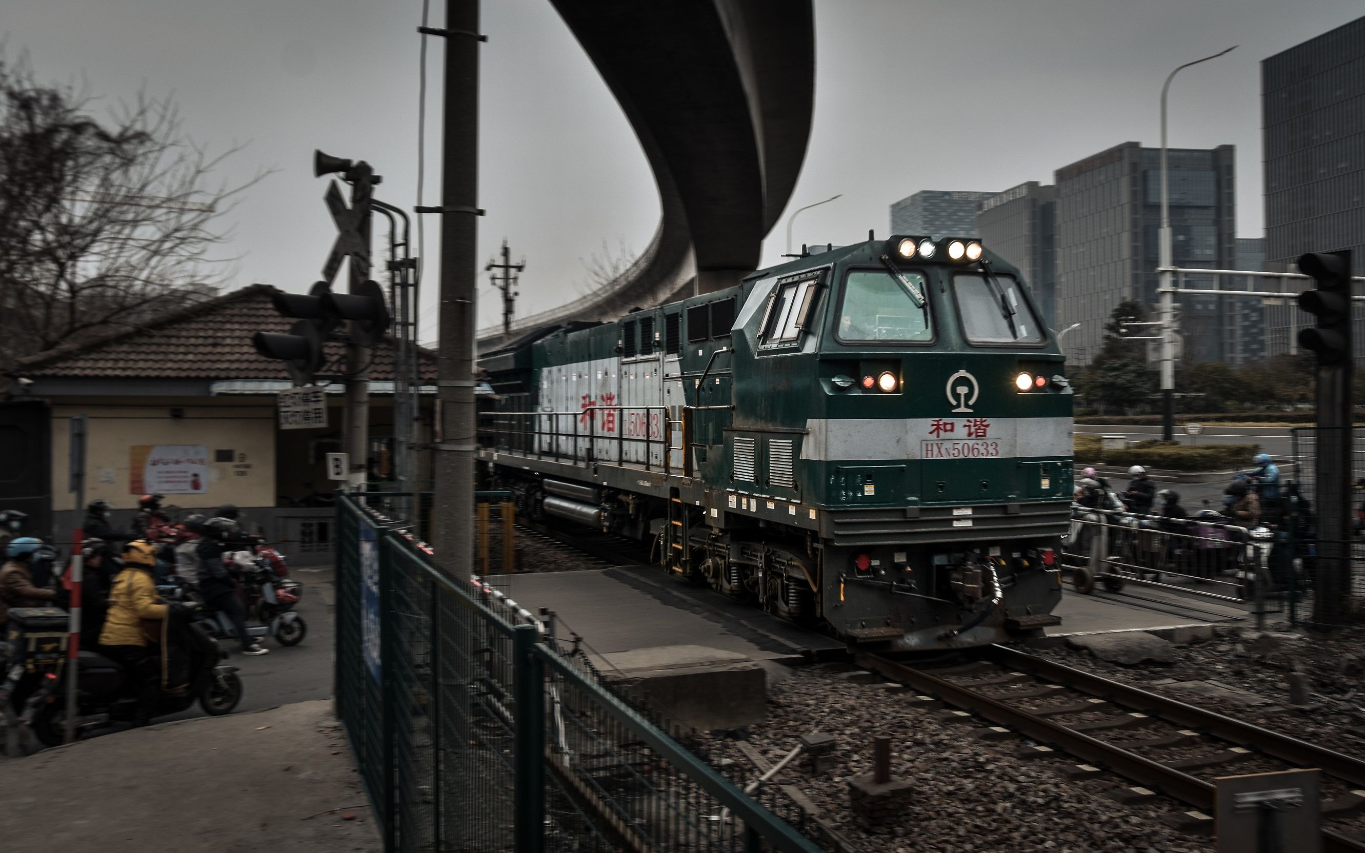 南京小行道口宁芜hxn5两连发