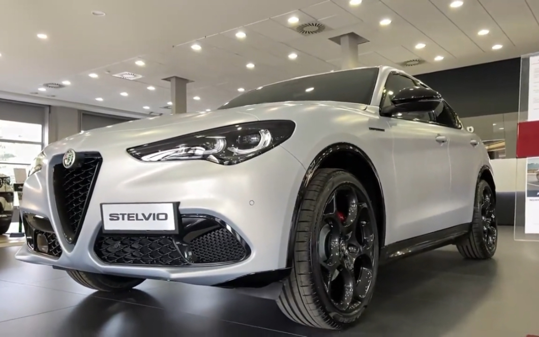 2023款阿尔法·罗密欧stelvio沉浸式体验外观和内饰细节