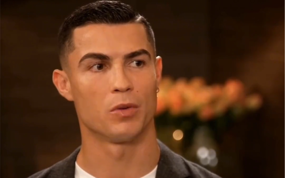 给c罗配中文,口音还挺纯正