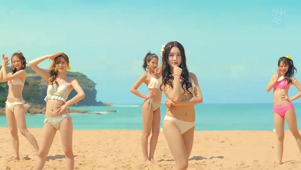 [图]夏日柠檬船 (SNH48舞蹈版MV 清凉泳装美少女沙滩奔放热舞)