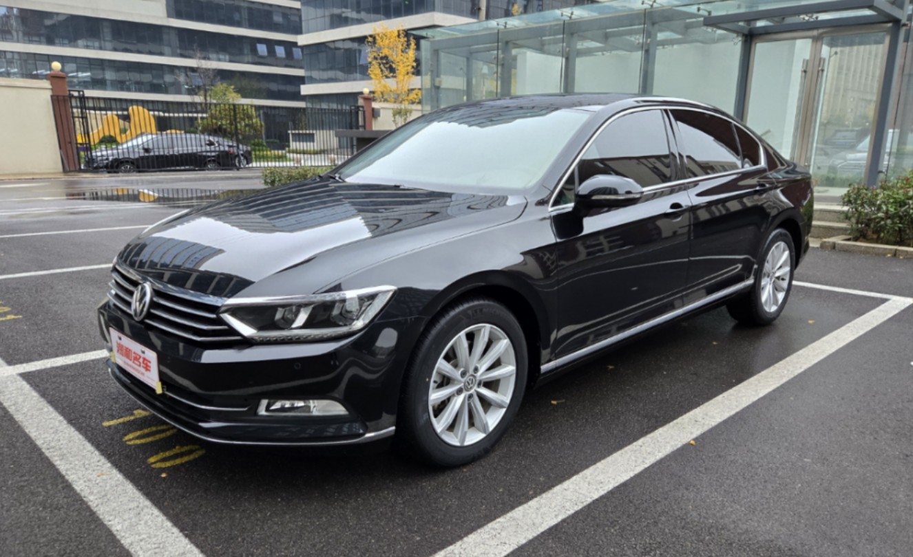 19年1月迈腾330领先型上集静态介绍