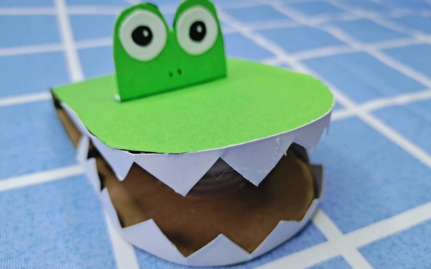 李卉老师带你做手工:鳄鱼响板