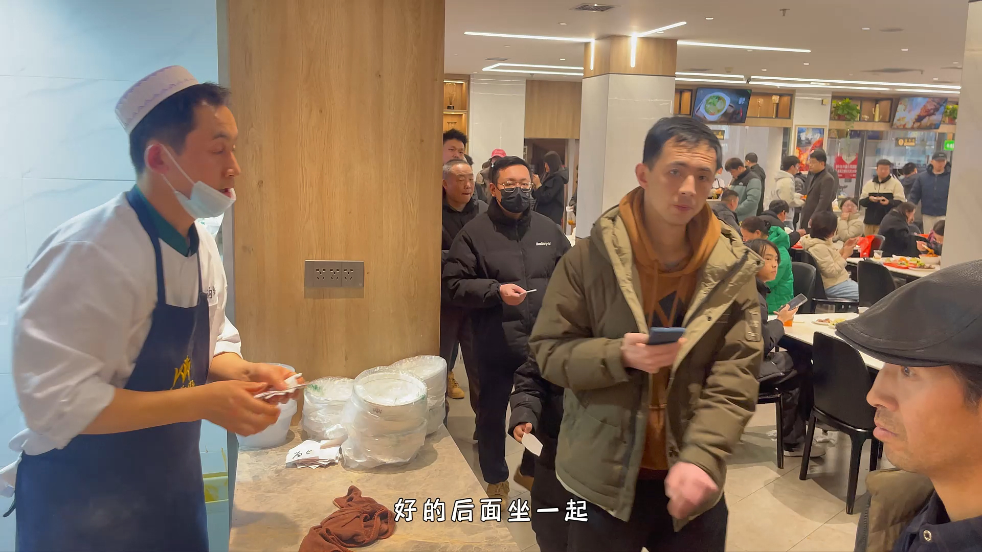 兰州牛肉面最强大脑！一人记清80多个客人面的粗细份量和辣度！
