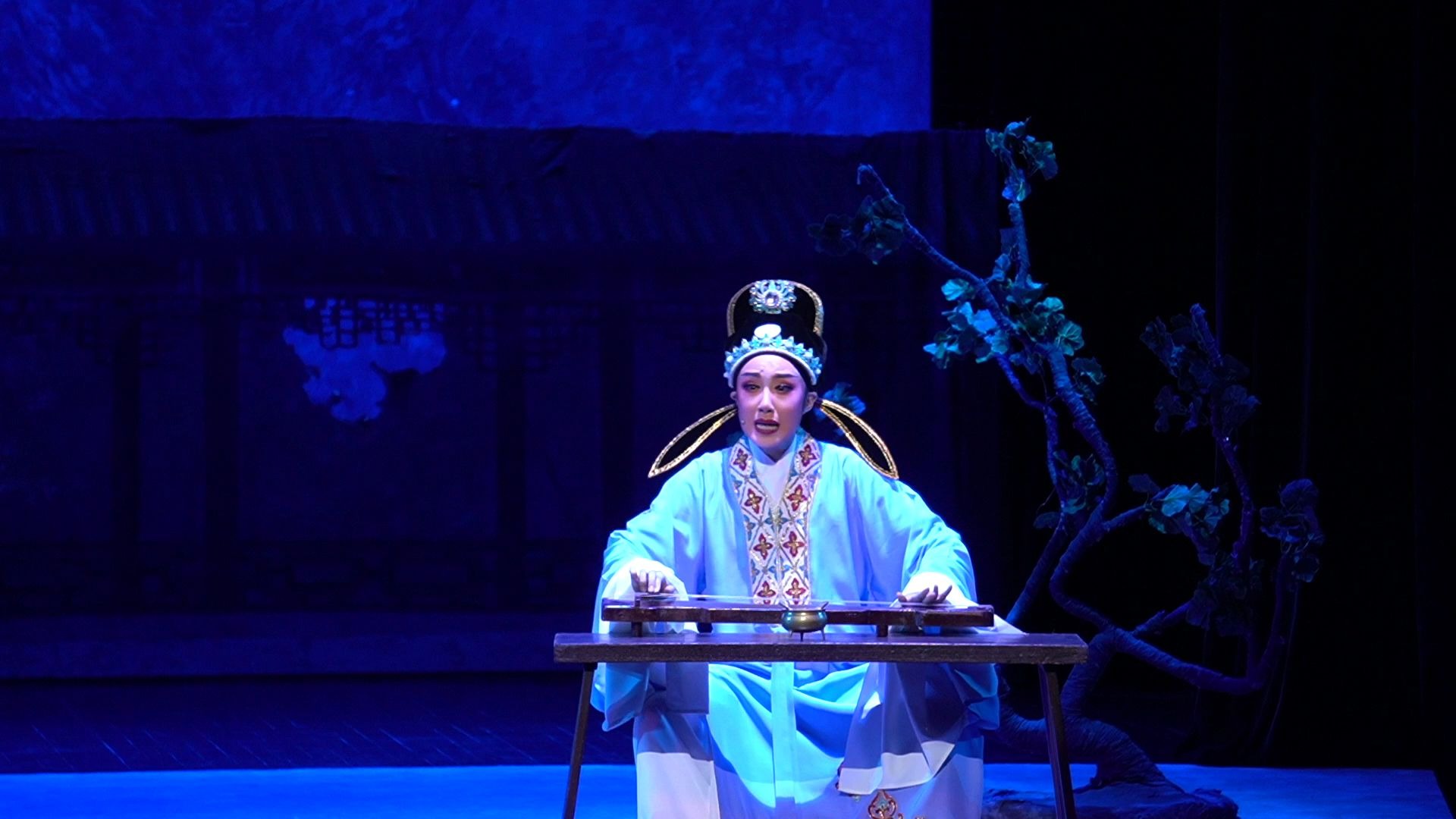 202082上海越剧院三团西厢记俞果片段两则