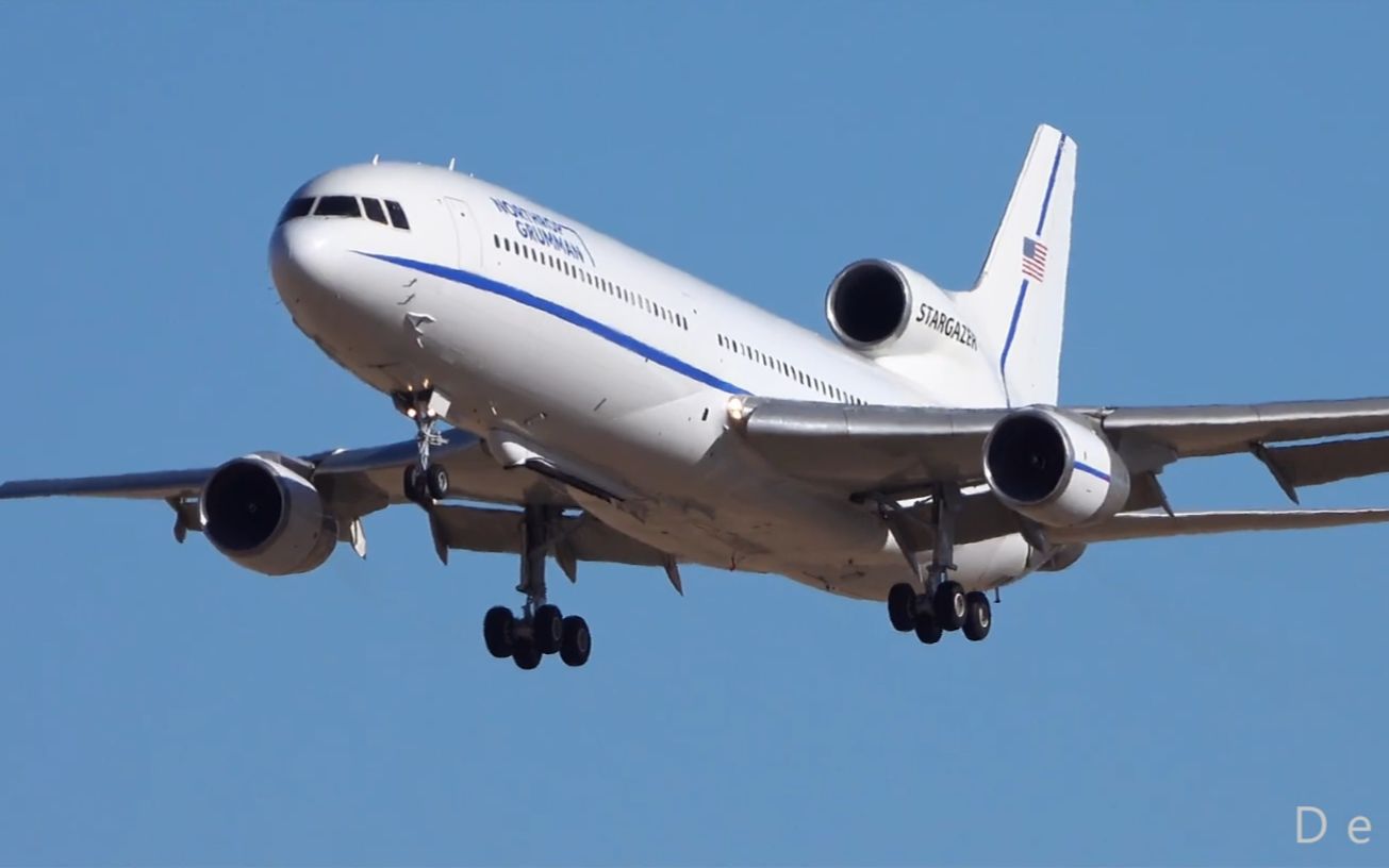 【极罕见】2022年仍在飞行的l-1011(莫哈维机场 2022.10)