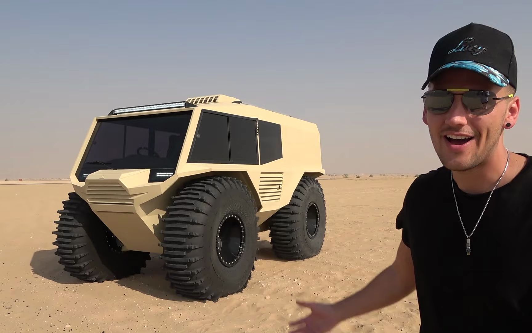 世界上最酷的越野车,可以水陆两栖-worlds coolest offroad vehicle
