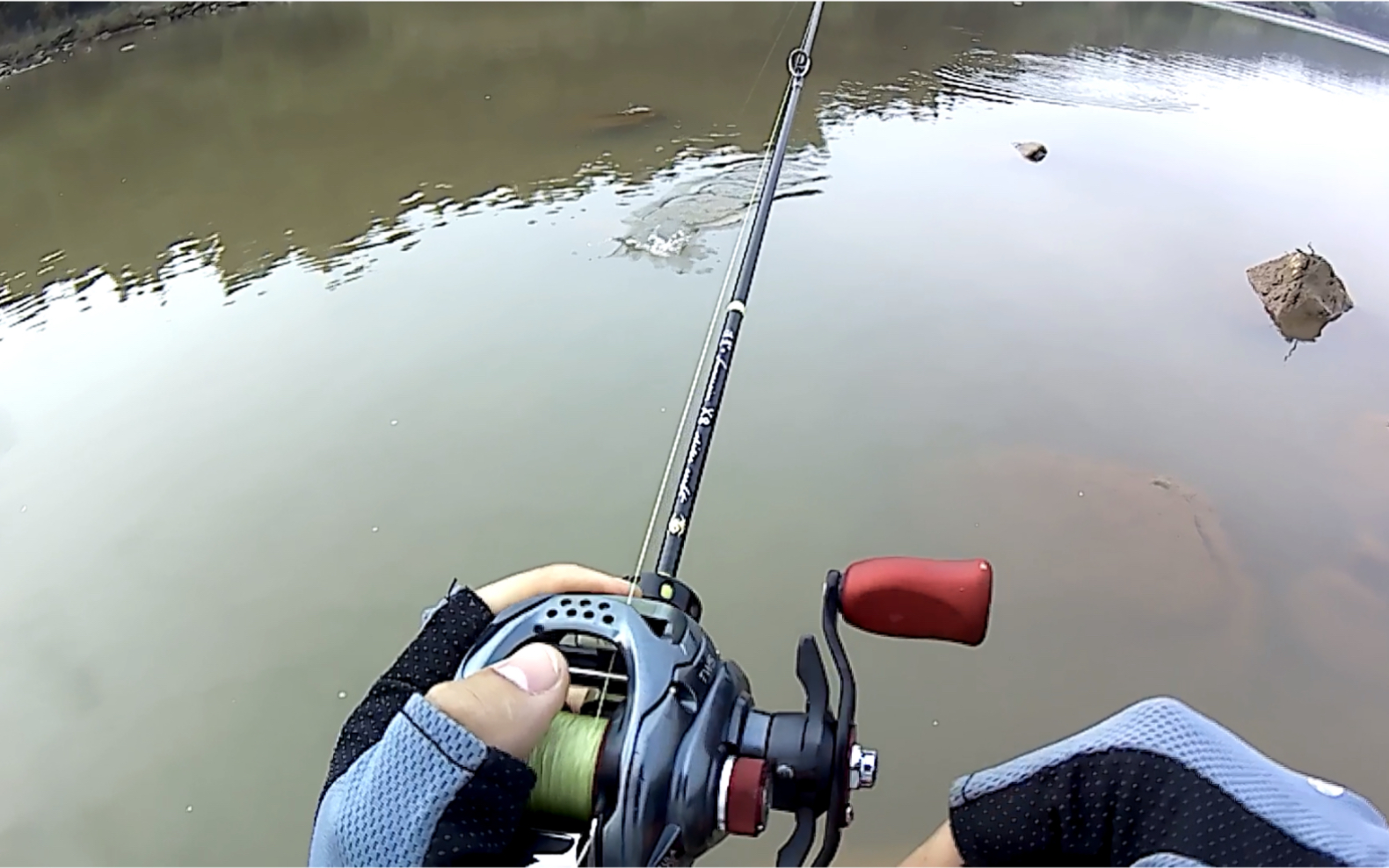 出来玩路亚,目标鱼马口,用3.5克vib钓