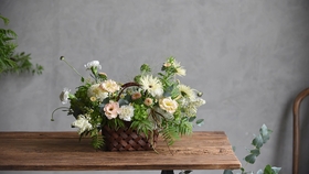 花边花艺工作室 花篮设计系列 自然风格花篮02 哔哩哔哩 つロ干杯 Bilibili