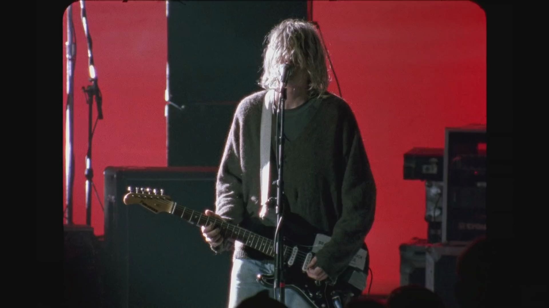 [图]涅槃乐队（Nirvana） - 少年心气（Smells Like Teen Spirit） Live 1991