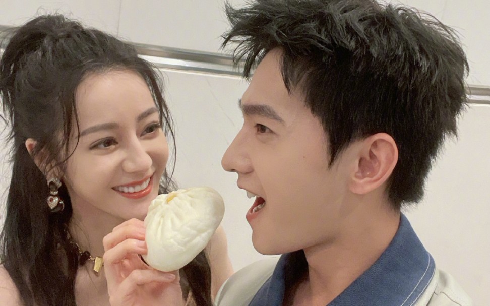 热巴好会撩,反手壁咚杨洋,戏里戏外都般配!_哔哩哔哩_bilibili