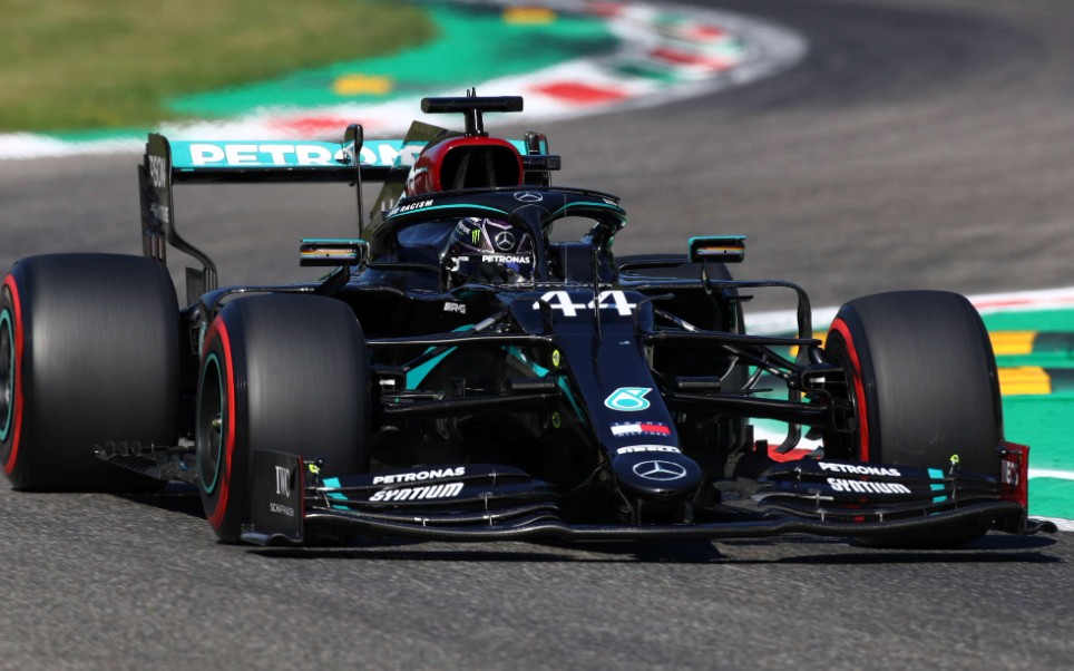 当你用f1的方式打开ac神力科莎跑纽北 梅赛德斯w11  终于进4分啦哈