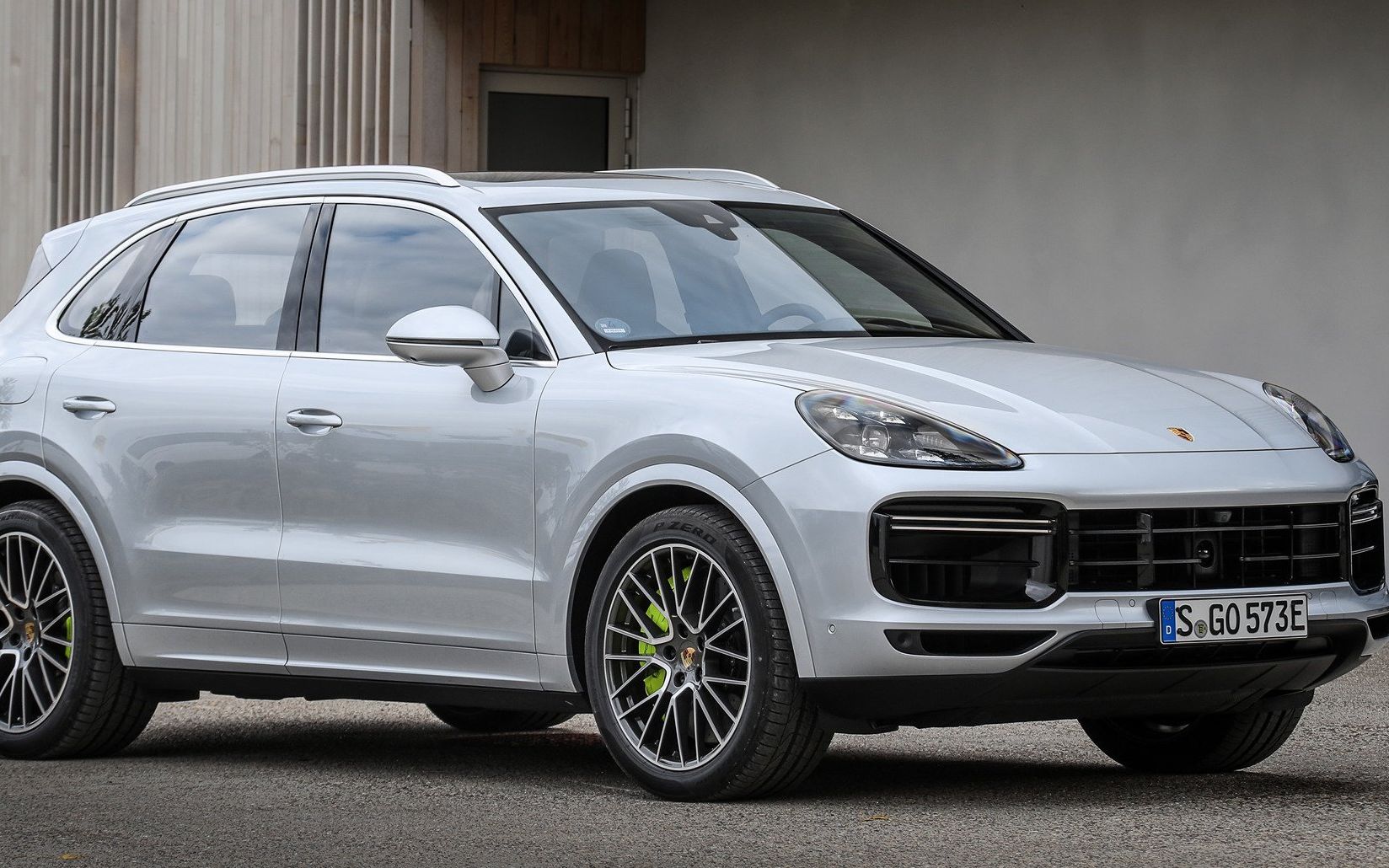 保时捷目前最速suv,卡宴turbo s零百加速_哔哩哔哩_bilibili