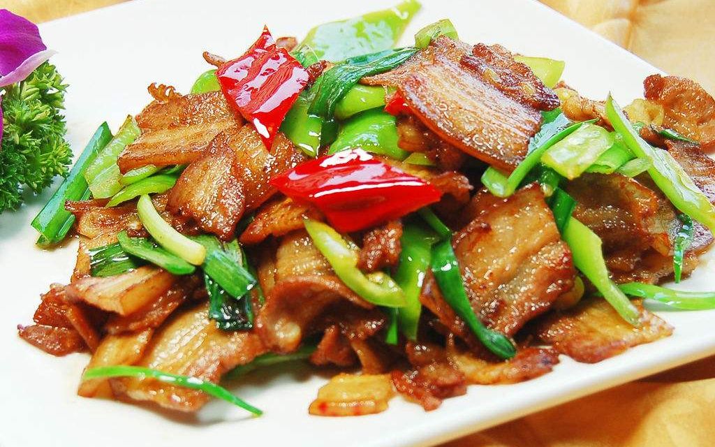 自从学会了这道青椒小炒肉,一次炒一大盘,一周吃三次也不会腻