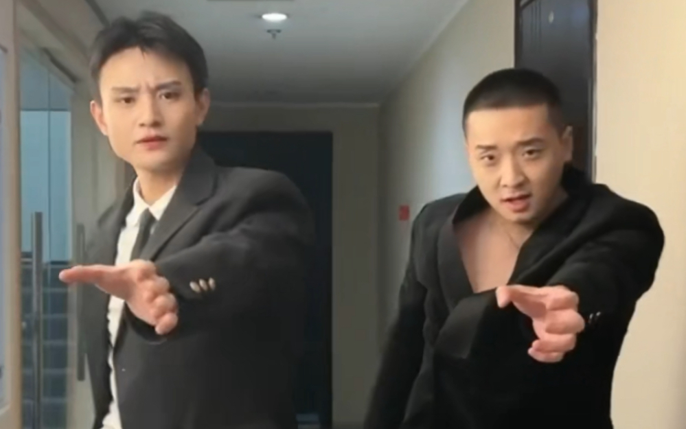 最应当男团艾斯爱慕双子星齐发力 jonyj稳定发挥 喜欢艾斯爱慕的进