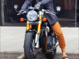 下载视频: 每处细节让人喜欢的不行｜Triumph 1200cc