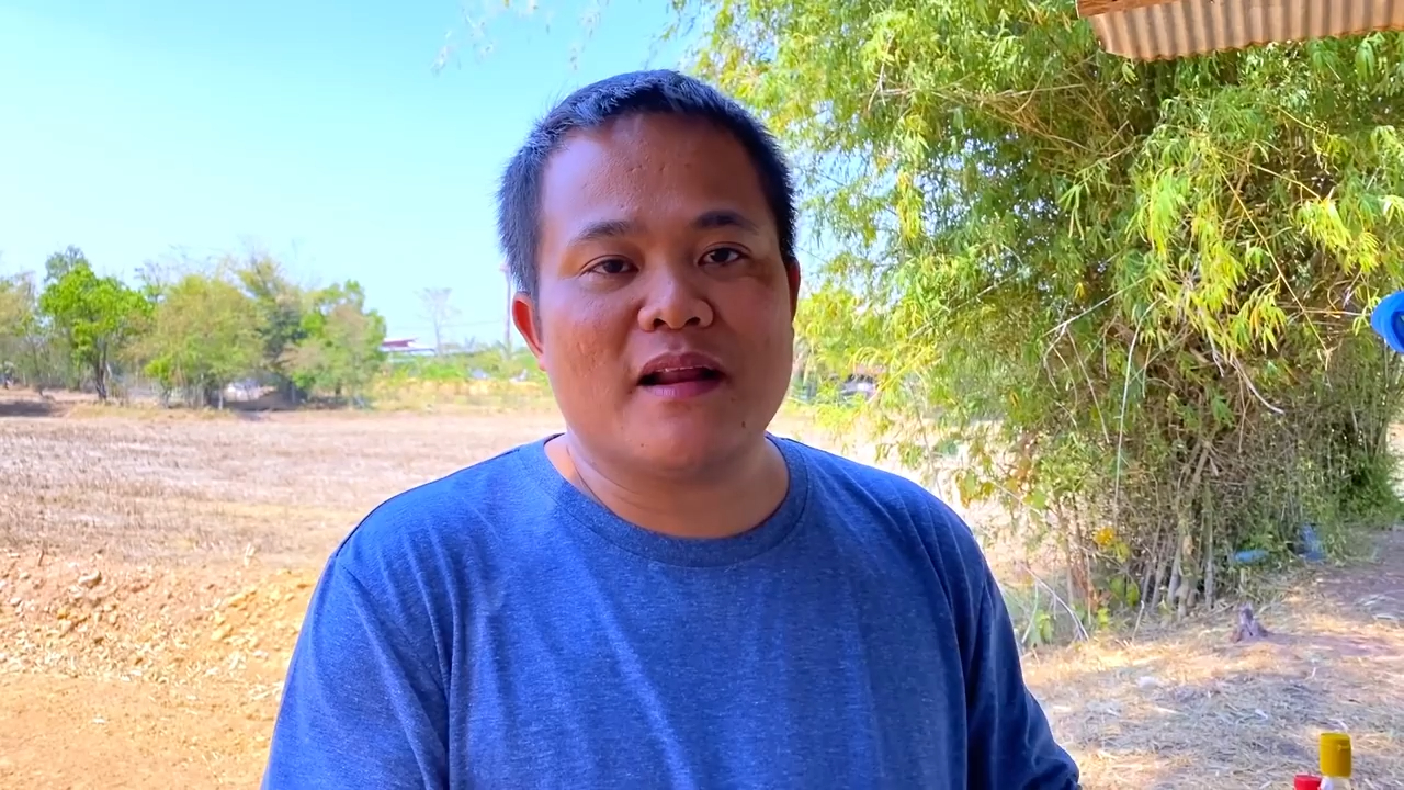 泰国大叔和朋友们一起野炊