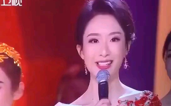 吉林电视台女主持人,台下竟然是这个样子.哔哩哔哩bilibili