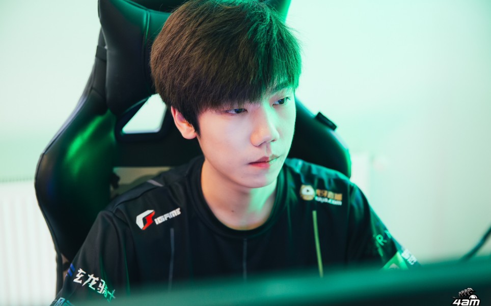 4amlongz_哔哩哔哩 (゜-゜)つロ 干杯~-bilibili