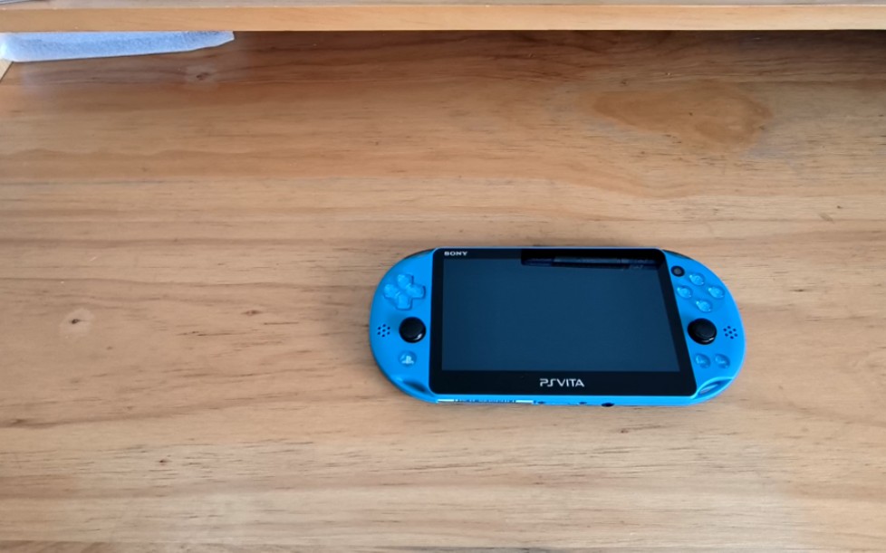 (psv开录)索尼掌机 psv2000蓝色 宝石v智能游戏机