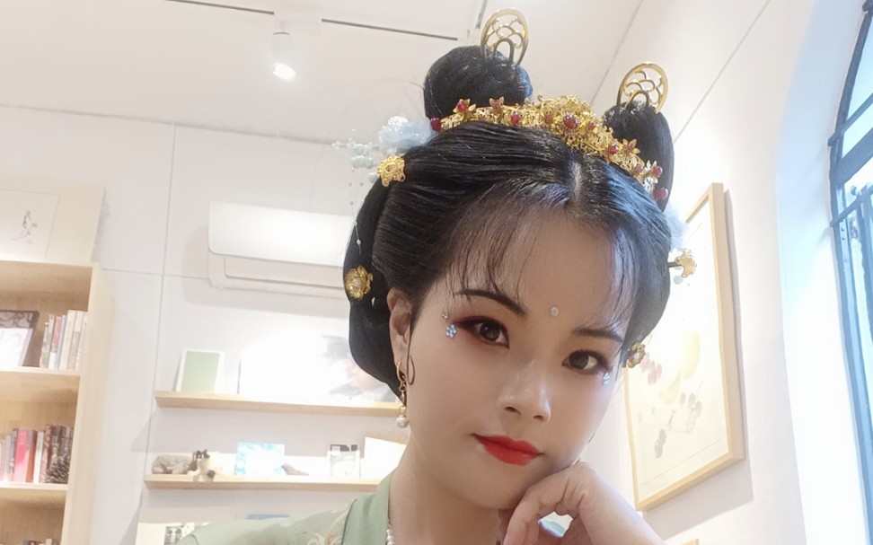 简单的诃子裙发型教程_哔哩哔哩_bilibili