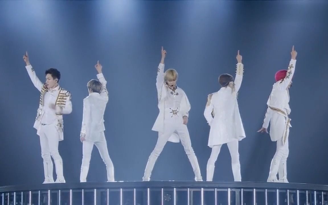 闪闪现场shinee世界巡回演唱会珍藏级舞台,不愧是top级别男团!