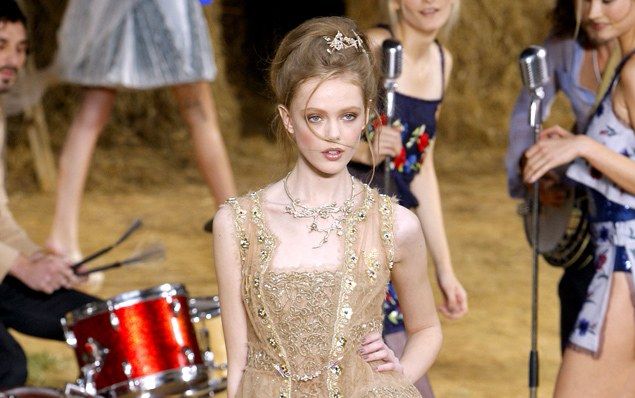 [图]【秀场】CHANEL Spring Summer 2010