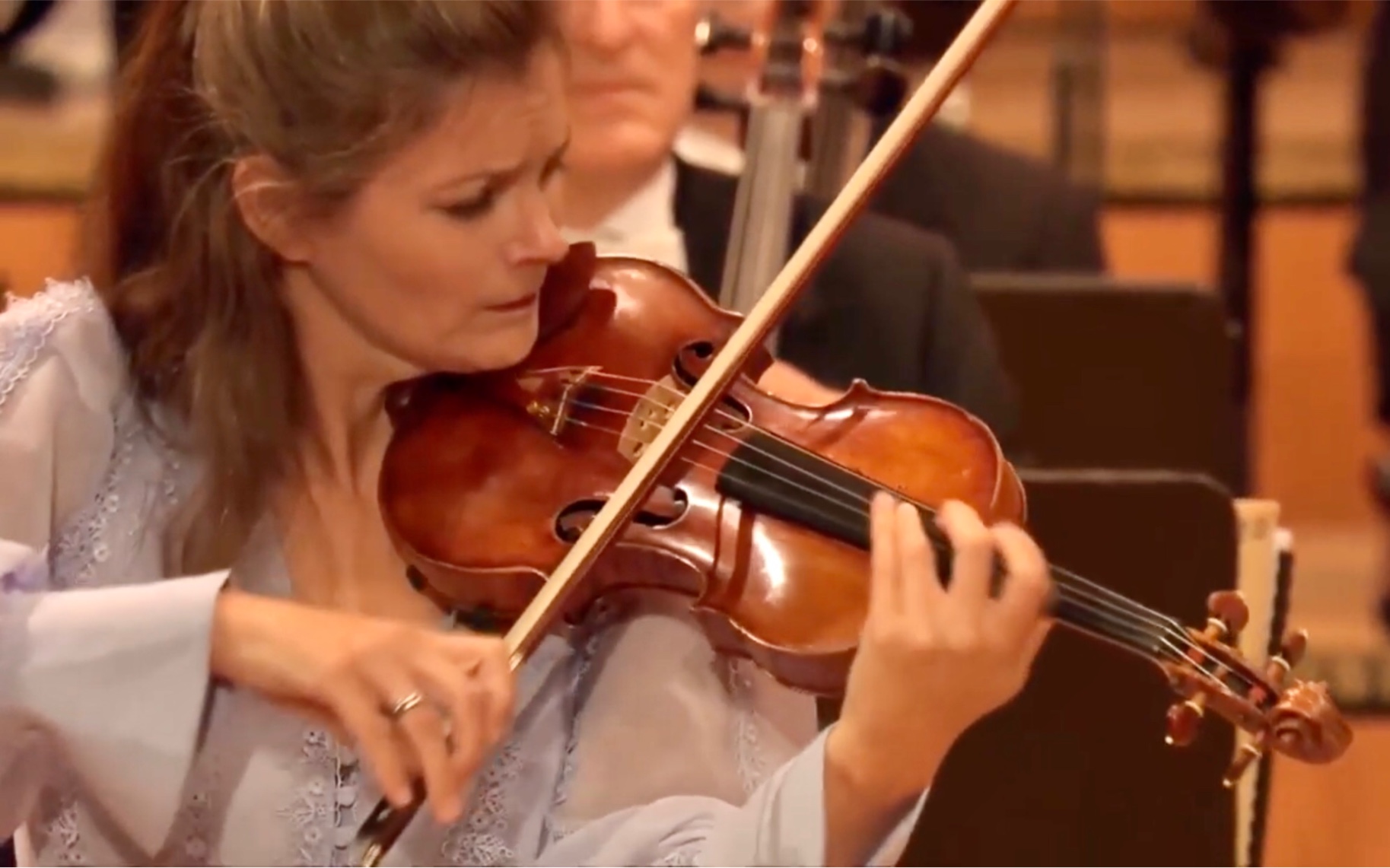 [图]25.09.2020 珍妮•杨森 & 门德尔松-e小调小提琴协奏曲 Janine Jansen-Mendelssohn Violin Concerto