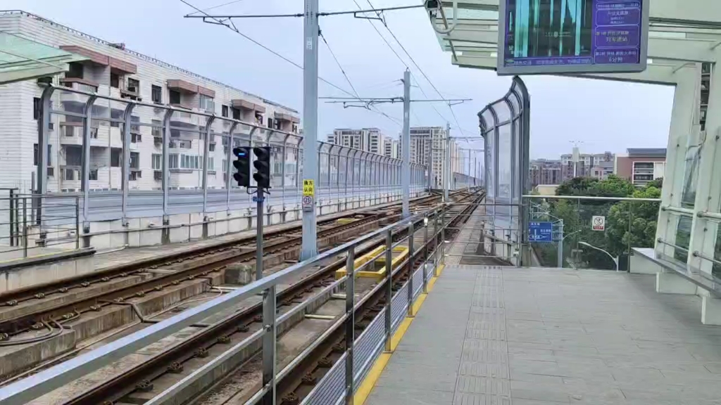 【苏州有轨电车】t2线五模块大车出鸿福路站