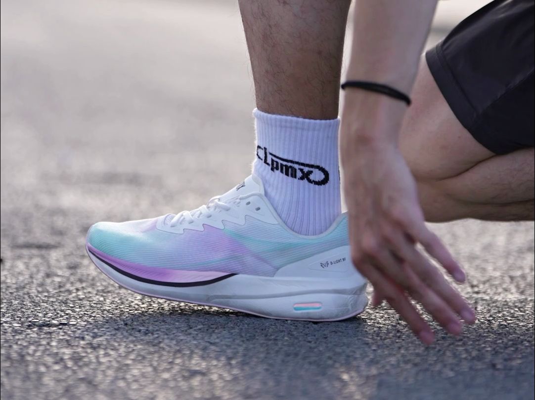 没有人可以拒绝的高颜值实战跑鞋