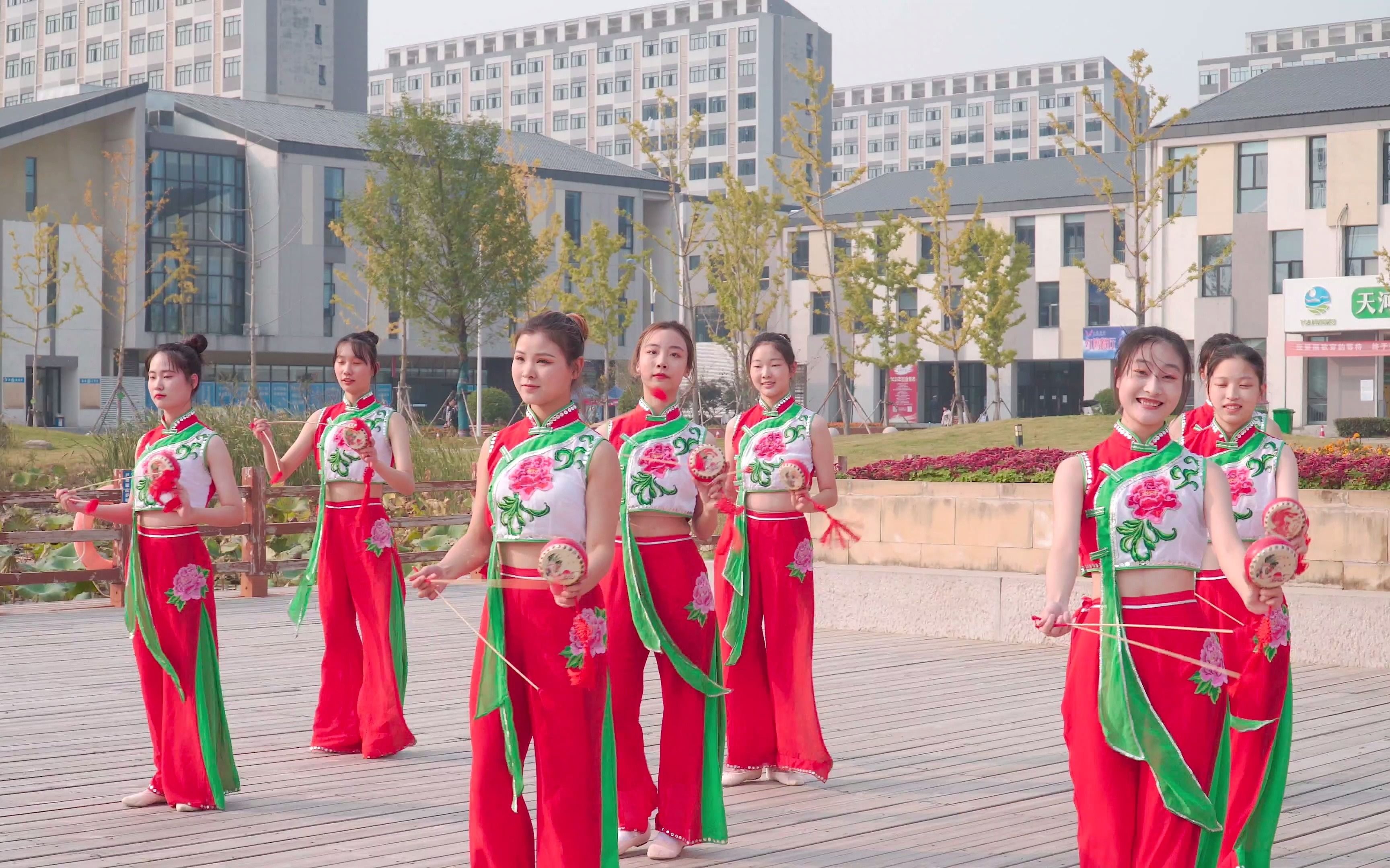 [图]凤阳花鼓经典节目《火火》