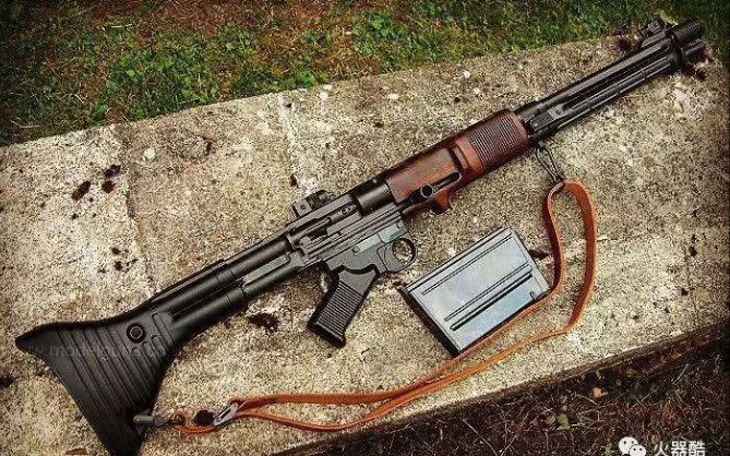 [图]罕见的FG-42 I型（A型）伞兵步枪讲解与射击