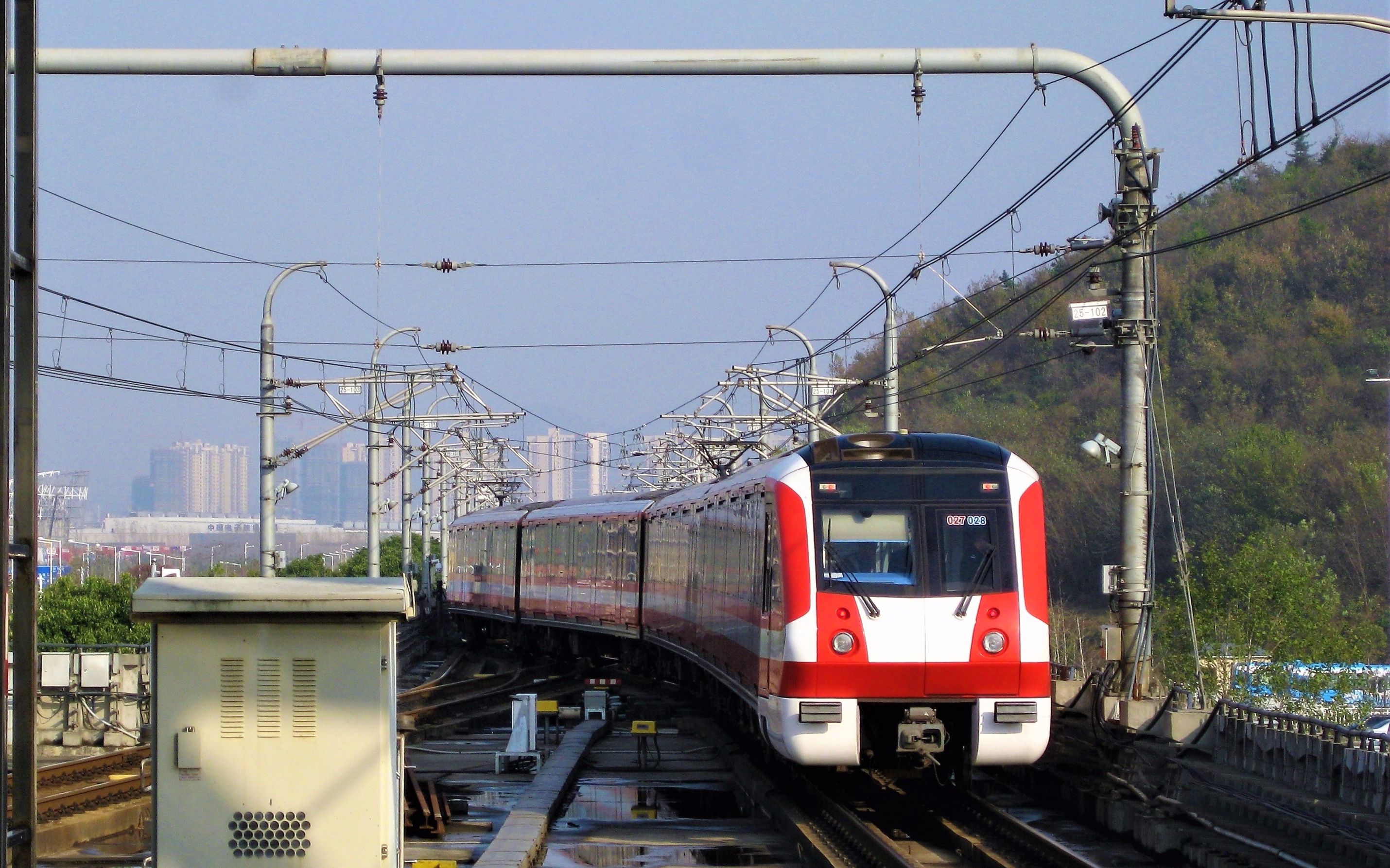 南京地铁2号线增购列车终到经天路站折返