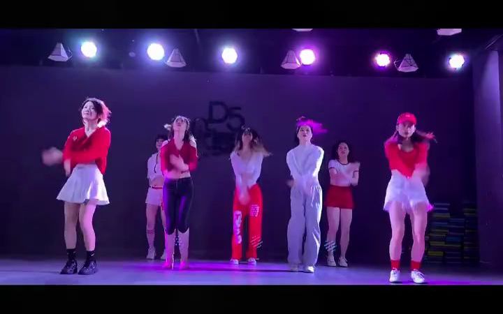 [图]元旦新年舞蹈！新年快乐 happy new year 元旦汇演 元旦 新年 新年快乐 完整版 年会舞蹈